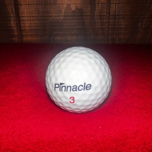 Logan Golf and Country Club Course Logo Graphic Pinnacle Collectable Golf Ball - Picture 3 of 5